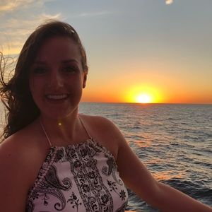 Meet your Posher, Abbey